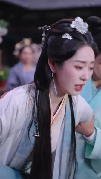 พี่สะใภ้หนุนข้าสู่ความรุ่งโรจน์