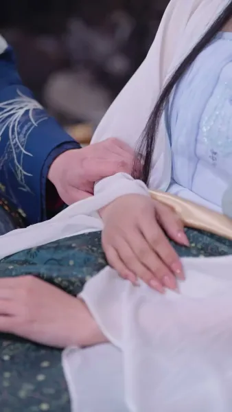 พี่สะใภ้หนุนข้าสู่ความรุ่งโรจน์