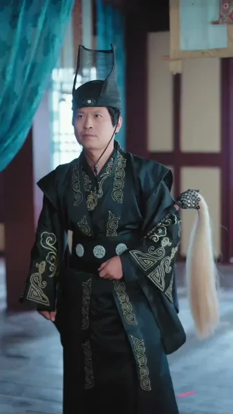 รายงานพระองค์, สมเด็จพระราชินีต้องการหย่า