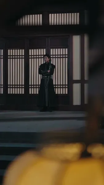 รายงานพระองค์, สมเด็จพระราชินีต้องการหย่า