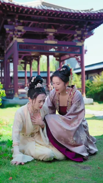 รายงานพระองค์, สมเด็จพระราชินีต้องการหย่า