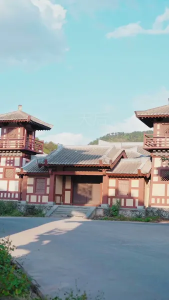 รายงานพระองค์, สมเด็จพระราชินีต้องการหย่า