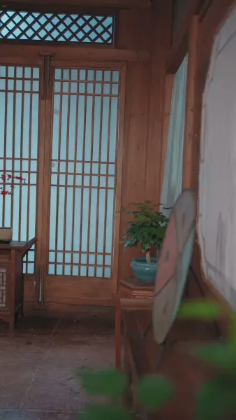 รายงานพระองค์, สมเด็จพระราชินีต้องการหย่า