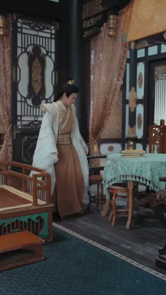 รายงานพระองค์, สมเด็จพระราชินีต้องการหย่า