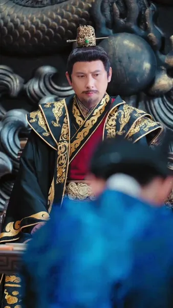 รายงานพระองค์, สมเด็จพระราชินีต้องการหย่า