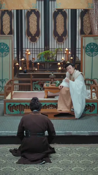 รายงานพระองค์, สมเด็จพระราชินีต้องการหย่า