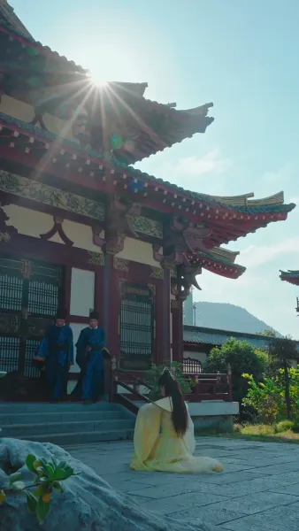 รายงานพระองค์, สมเด็จพระราชินีต้องการหย่า