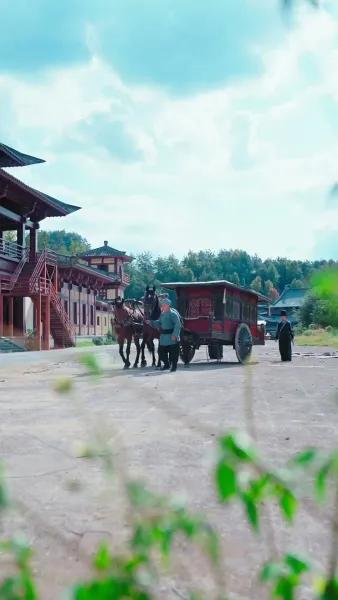 รายงานพระองค์, สมเด็จพระราชินีต้องการหย่า