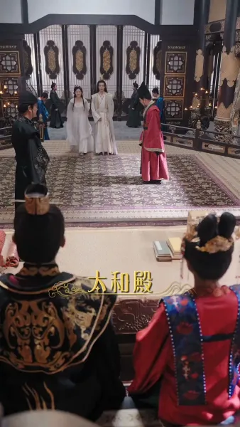 รายงานพระองค์, สมเด็จพระราชินีต้องการหย่า