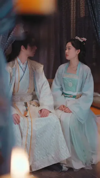 รายงานพระองค์, สมเด็จพระราชินีต้องการหย่า