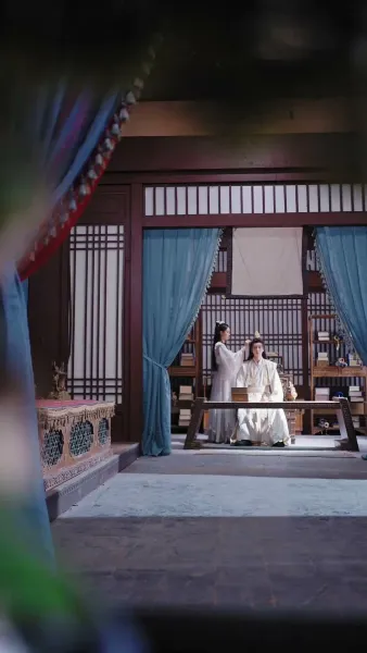 รายงานพระองค์, สมเด็จพระราชินีต้องการหย่า