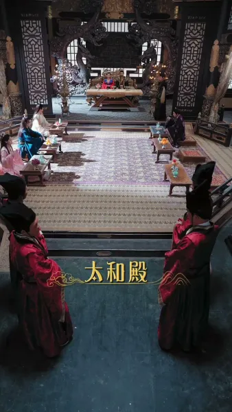 รายงานพระองค์, สมเด็จพระราชินีต้องการหย่า