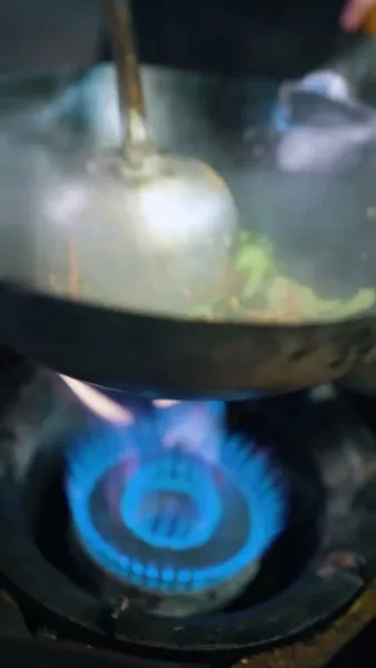 ลูกดีพ่อแม่เป็นสุข