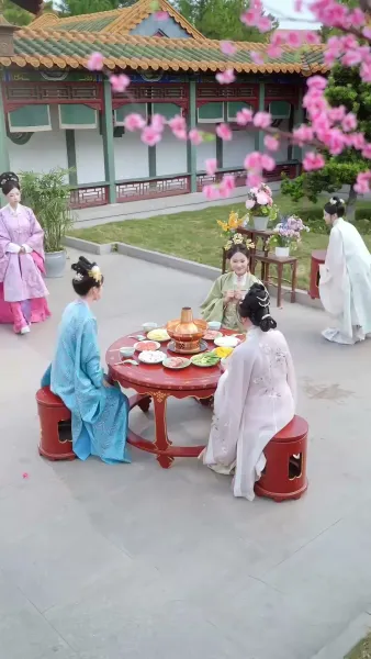 ข้าไม่อยากยุ่ง เรื่องในวัง