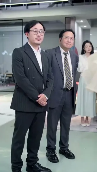 แสงจันทร์สีขาวกลับมามีชีวิตอีกครั้ง