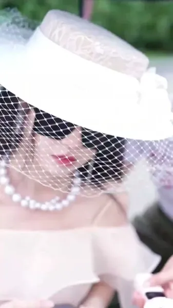 แสงจันทร์สีขาวกลับมามีชีวิตอีกครั้ง