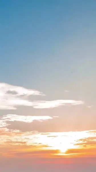 แสงจันทร์สีขาวกลับมามีชีวิตอีกครั้ง