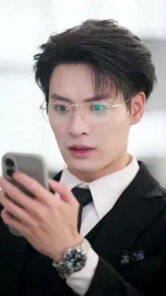 แสงจันทร์สีขาวกลับมามีชีวิตอีกครั้ง