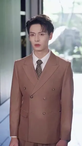 แสงจันทร์สีขาวกลับมามีชีวิตอีกครั้ง