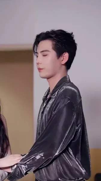 แสงจันทร์สีขาวกลับมามีชีวิตอีกครั้ง