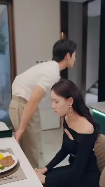 ราชินีแห่งการหลอกลวง