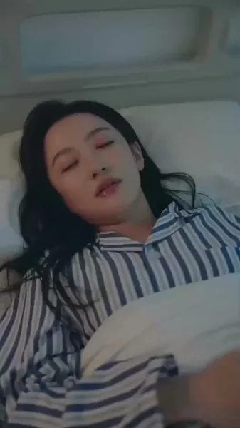 ราชินีแห่งการหลอกลวง