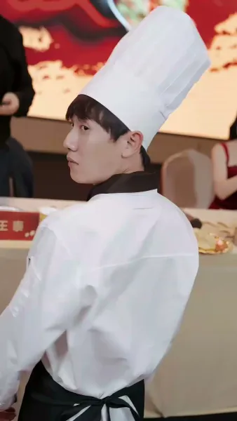 เชฟหลงยุค(พากย์เสียง)