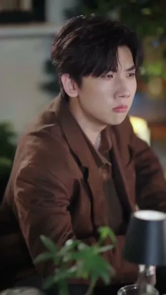 กุหลาบอาบโชค