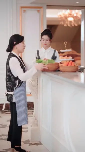 กุหลาบอาบโชค