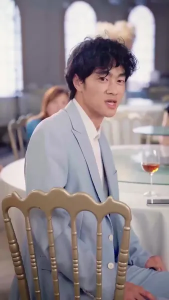 กุหลาบอาบโชค