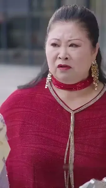 คุณหนูสายสตรอง