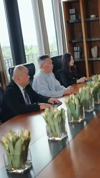 คุณแม่เซ่อซ่ากับลูกสุดที่รักพันล้าน