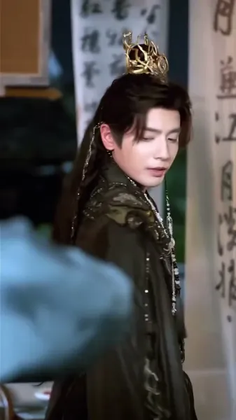 ความอัปยศในผ้าไหม