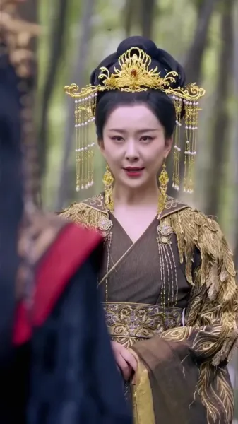 ความอัปยศในผ้าไหม