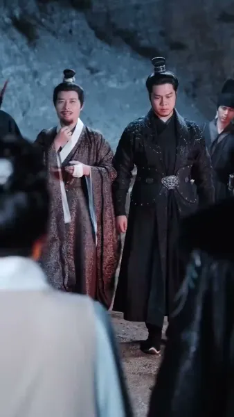 (พากย์เสียง) เมื่อบุปผาร่วงโรย