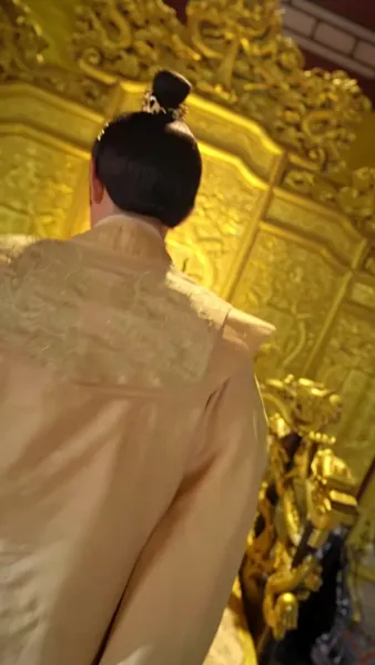 หงส์ลับฟ้าใต้หล้า