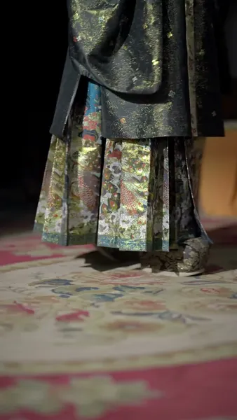 หงส์ลับฟ้าใต้หล้า