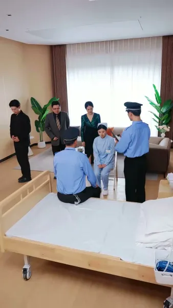 แสงทะลุเมฆ