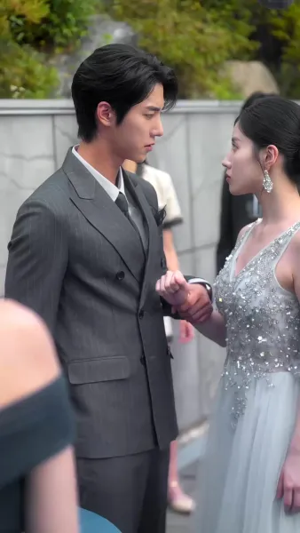 ร้อยล้านแลกใจ รุ่นพี่ที่รัก