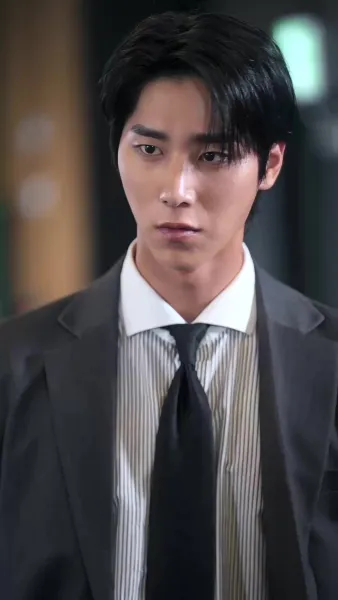 ร้อยล้านแลกใจ รุ่นพี่ที่รัก