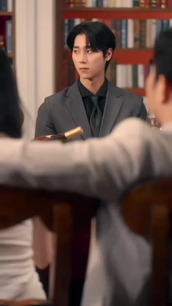 ร้อยล้านแลกใจ รุ่นพี่ที่รัก