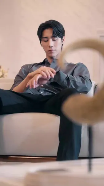 ร้อยล้านแลกใจ รุ่นพี่ที่รัก