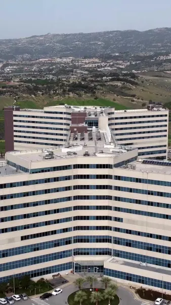 ร้อยล้านแลกใจ รุ่นพี่ที่รัก