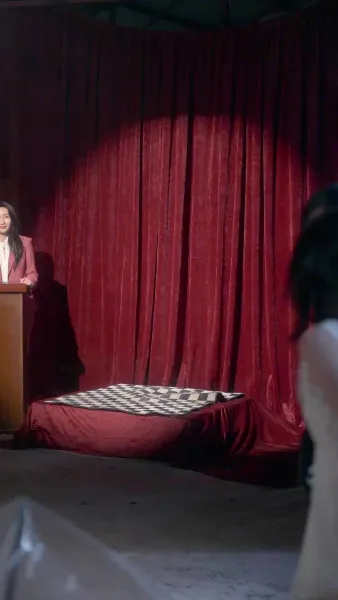 ร้อยล้านแลกใจ รุ่นพี่ที่รัก