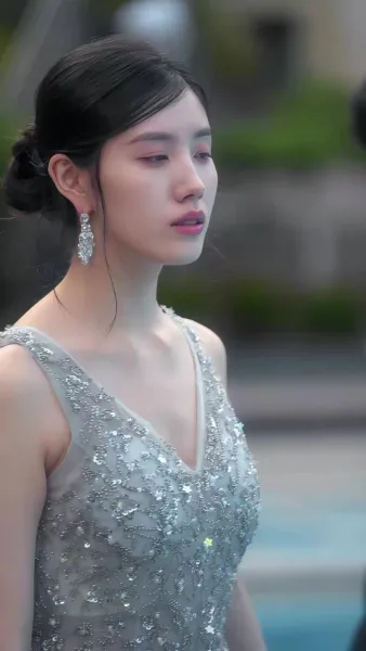 ร้อยล้านแลกใจ รุ่นพี่ที่รัก