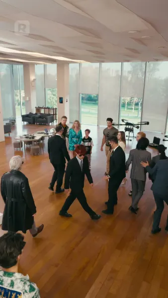 อย่าแตะพ่อของฉันที่ถือปืน!