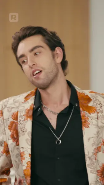 อย่าแตะพ่อของฉันที่ถือปืน!