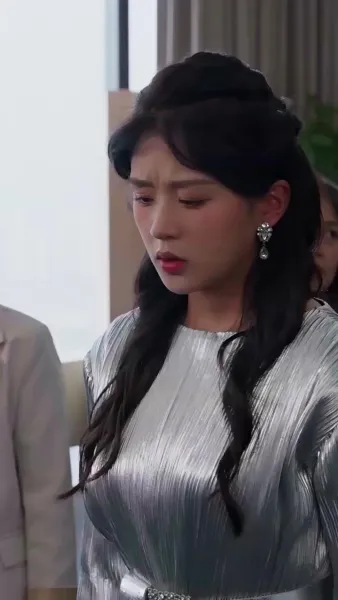 หลังเกิดใหม่คุณหนูตัวจริงขอกลับมาล้างแค้น