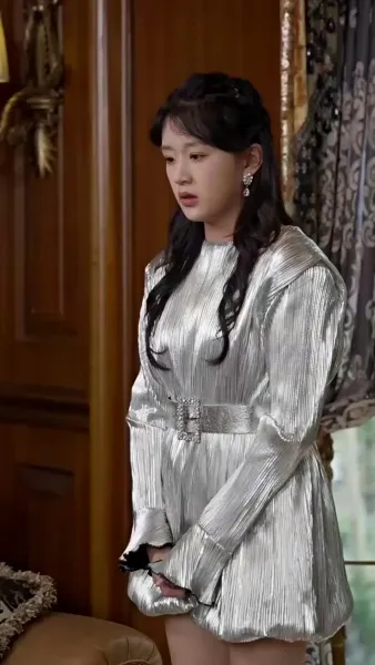 หลังเกิดใหม่คุณหนูตัวจริงขอกลับมาล้างแค้น