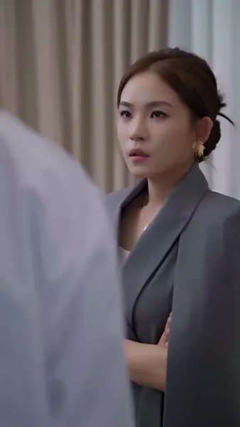 หลังเกิดใหม่คุณหนูตัวจริงขอกลับมาล้างแค้น